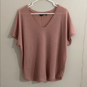Pink v- neck knitted shirt